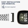 Zestaw 4 adapterów do paska Kwmobile 20 mm do Fitbit Versa 4/Versa 3/Sense 2, czarny/złoty, stal, KWM0000207I003C